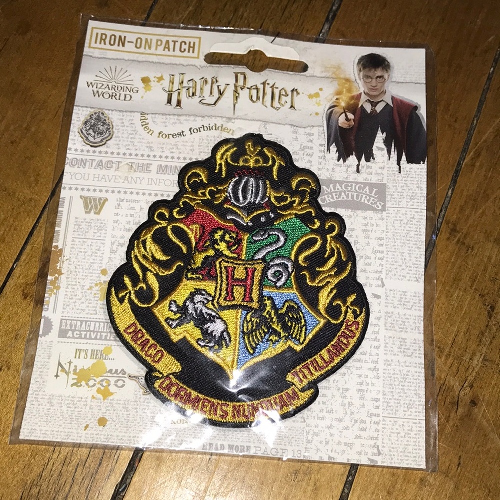 Harry Potter Hogwarts Crest Iron-On Patch - Multicolor